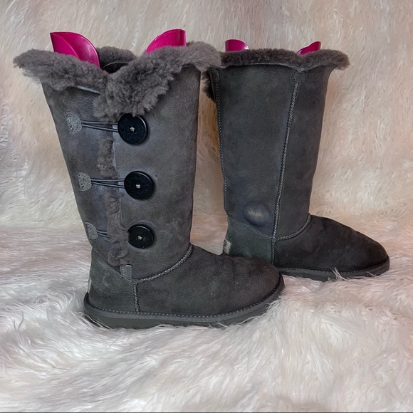 UGG Bailey Button Triplet Boot - Picture 9 of 10